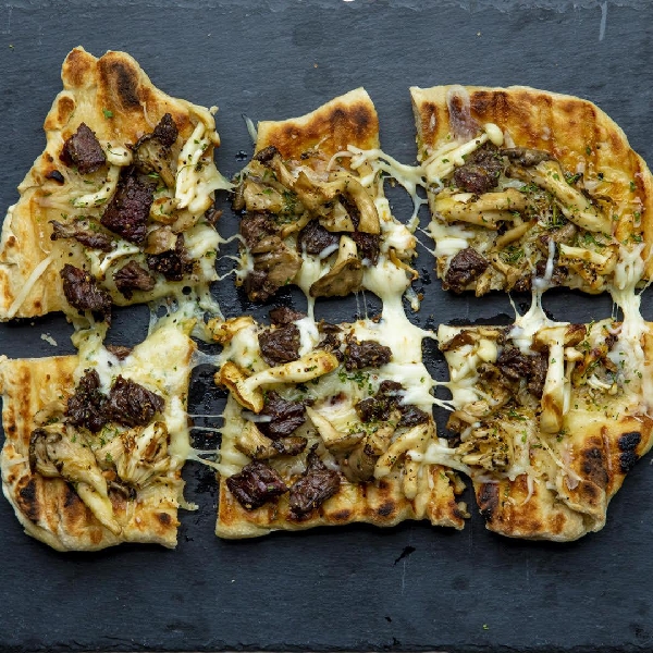 Grilled steak and mushroom flatbread
