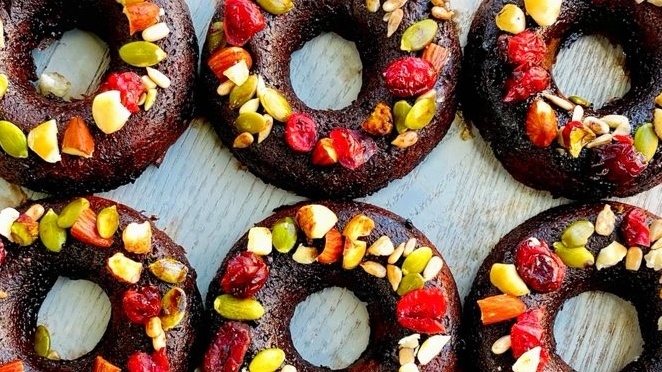 Homemade date donuts (vegan, refined sugar free, gluten free)