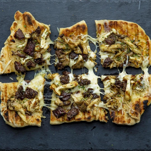 Grilled steak and mushroom flatbread