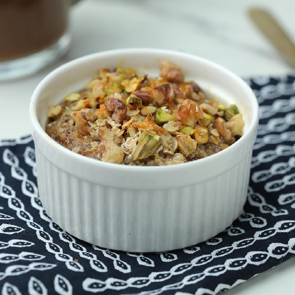 Baklava baked oatmeal