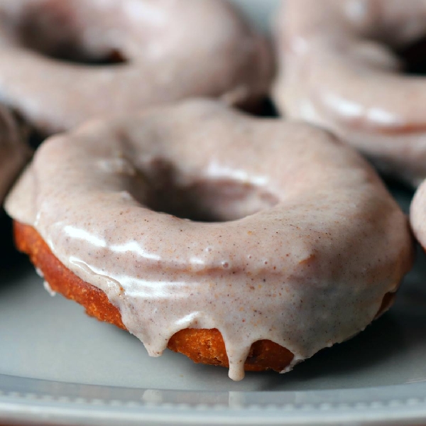 Pumpkin chai glazed donuts
