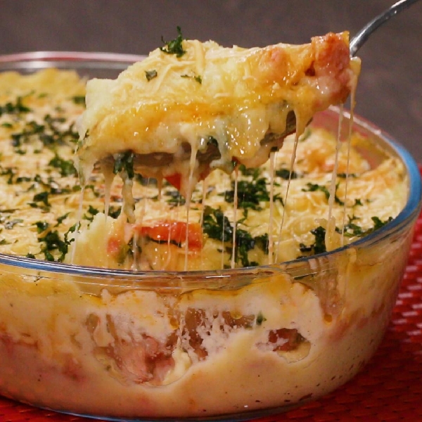 Sausage shepherds pie by tasty demais