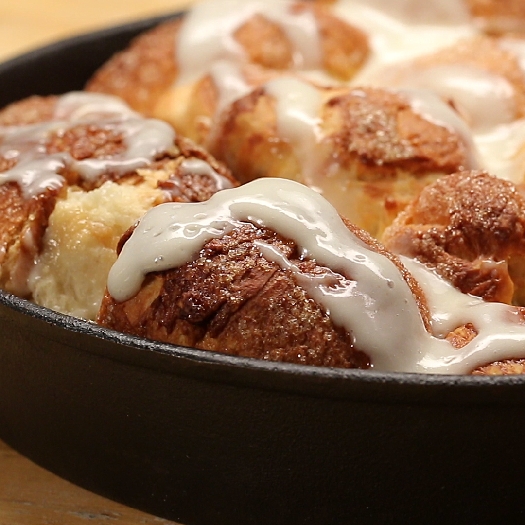 Lardy cake monkey bread