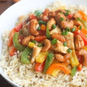 Skinny asian chicken stir-fry with honey roasted cashews