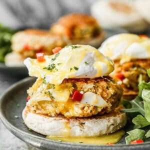 Crab cake benedict